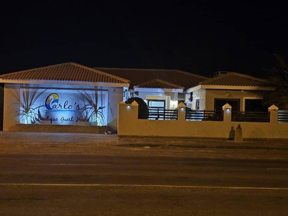 Carlo'S Boutique Guesthouse Walvisbaai Buitenkant foto