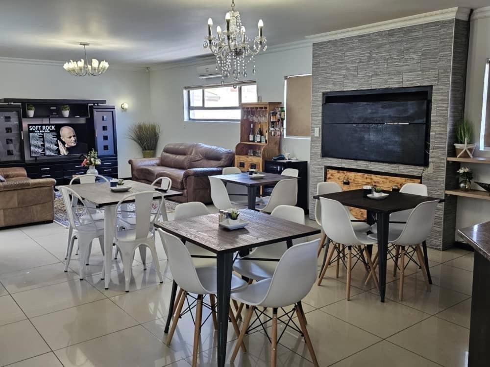 Carlo'S Boutique Guesthouse Walvisbaai Buitenkant foto